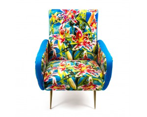 Toiletpaper Flower with Wholes Armchair 